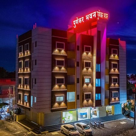 Punekar Bhavan Akalkot Exteriör bild