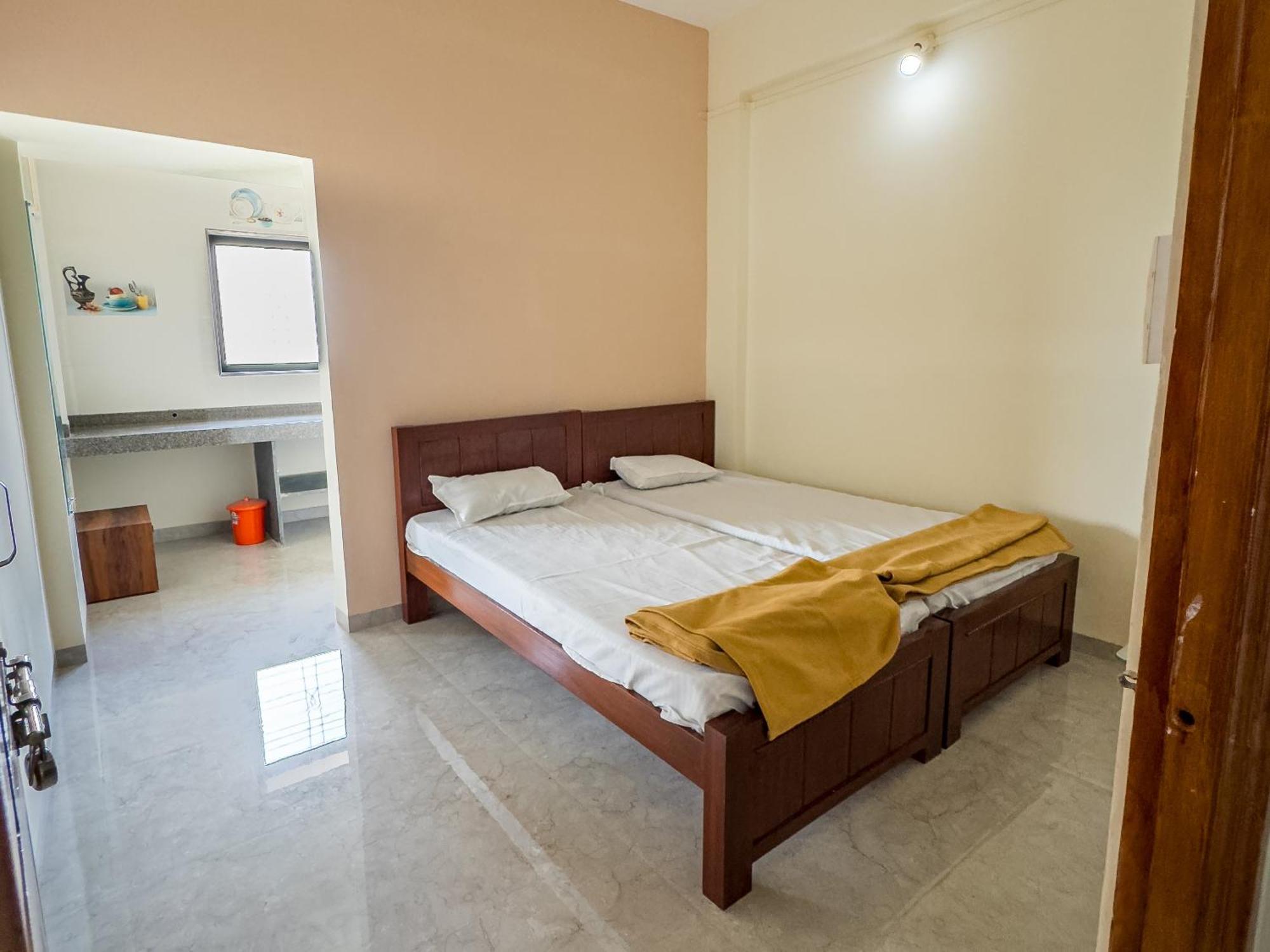 Punekar Bhavan Akalkot Rum bild